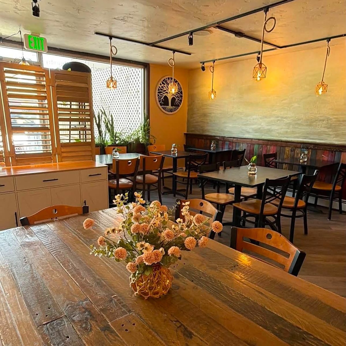 Reserve Your Table At Seedz